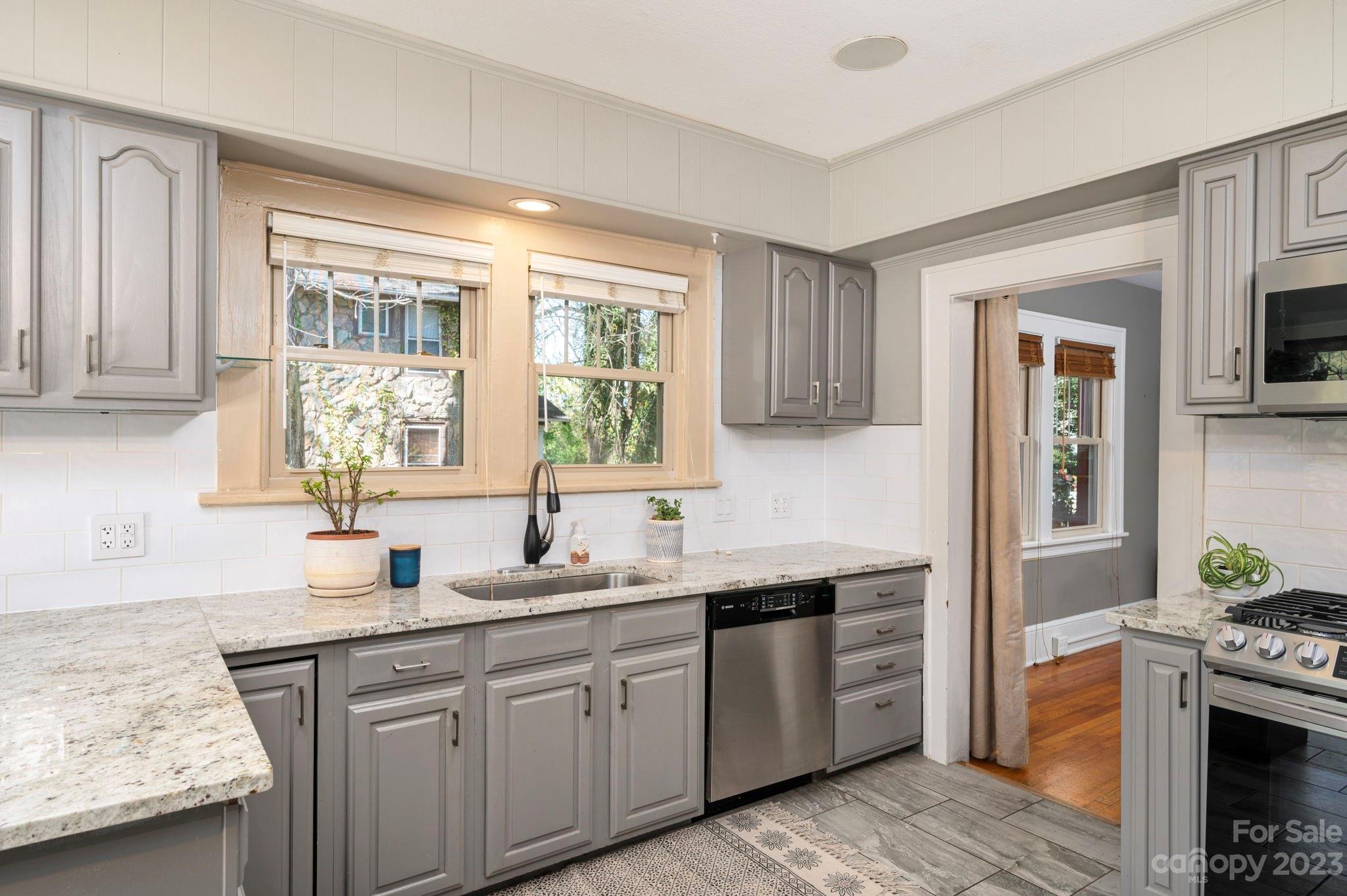 86 Mitchell Avenue Asheville NC 28806