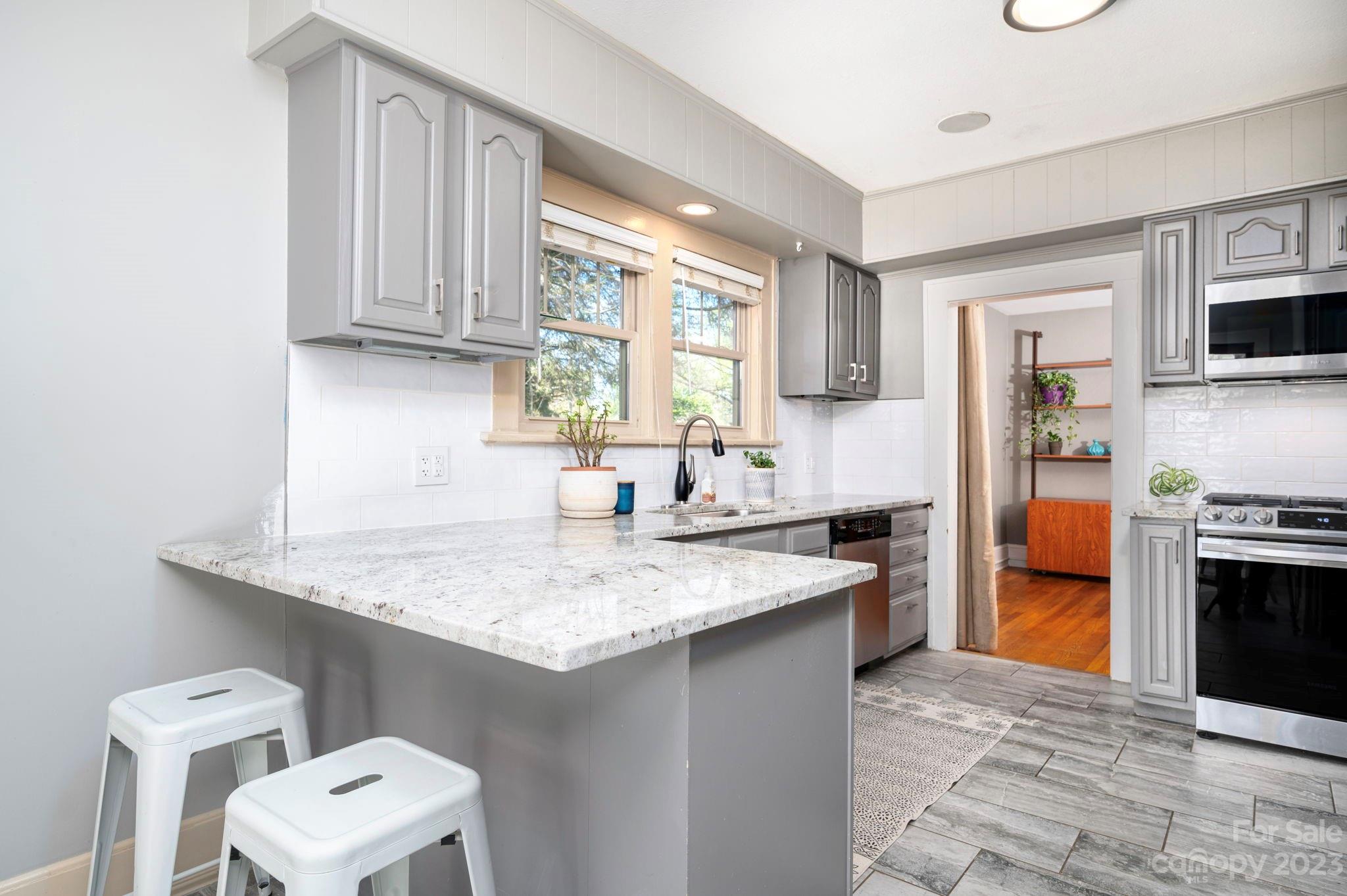 86 Mitchell Avenue Asheville NC 28806