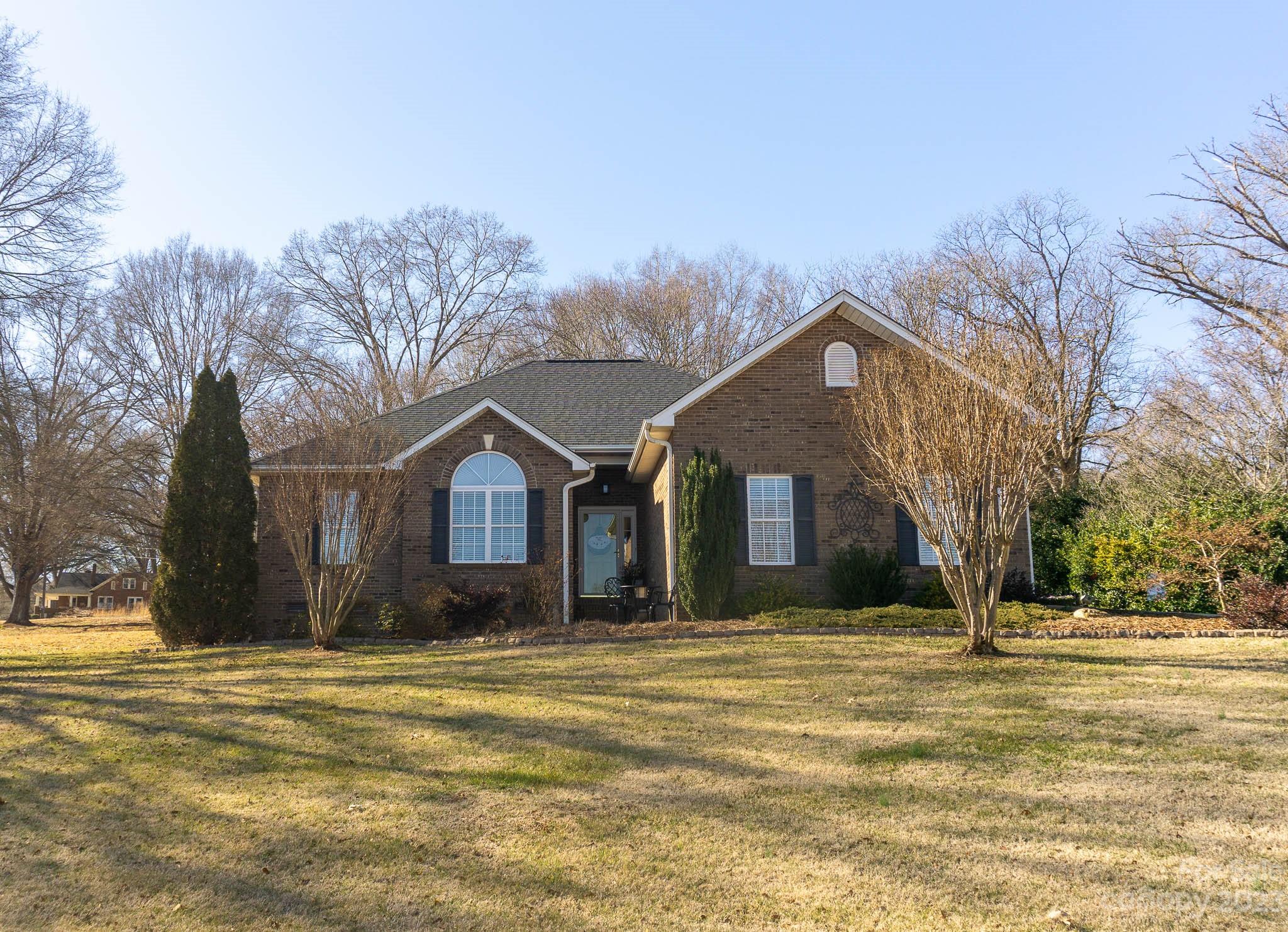 2937 5th Street Place NE Hickory NC 28601