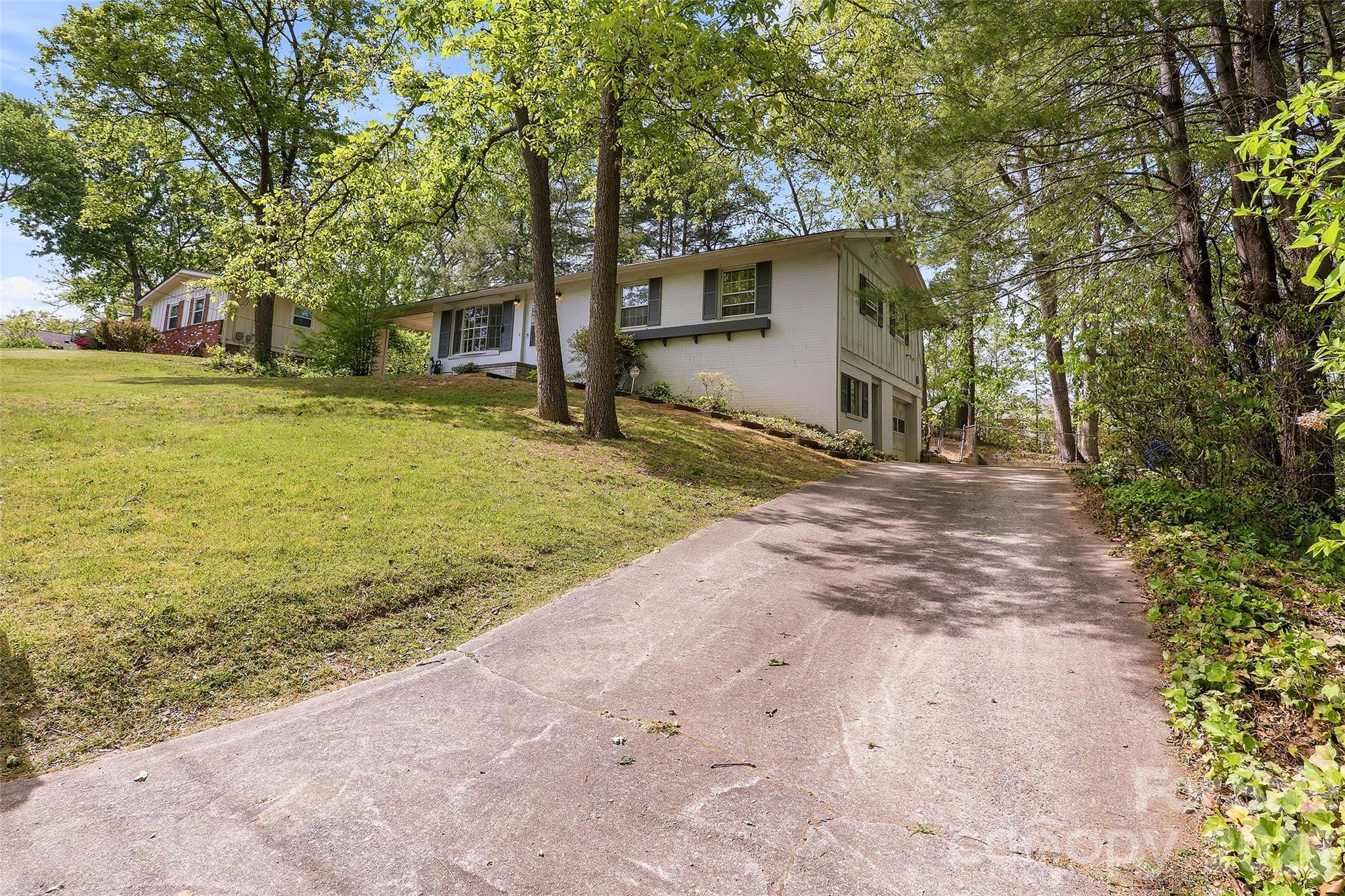 68 Imperial Court Asheville NC 28803