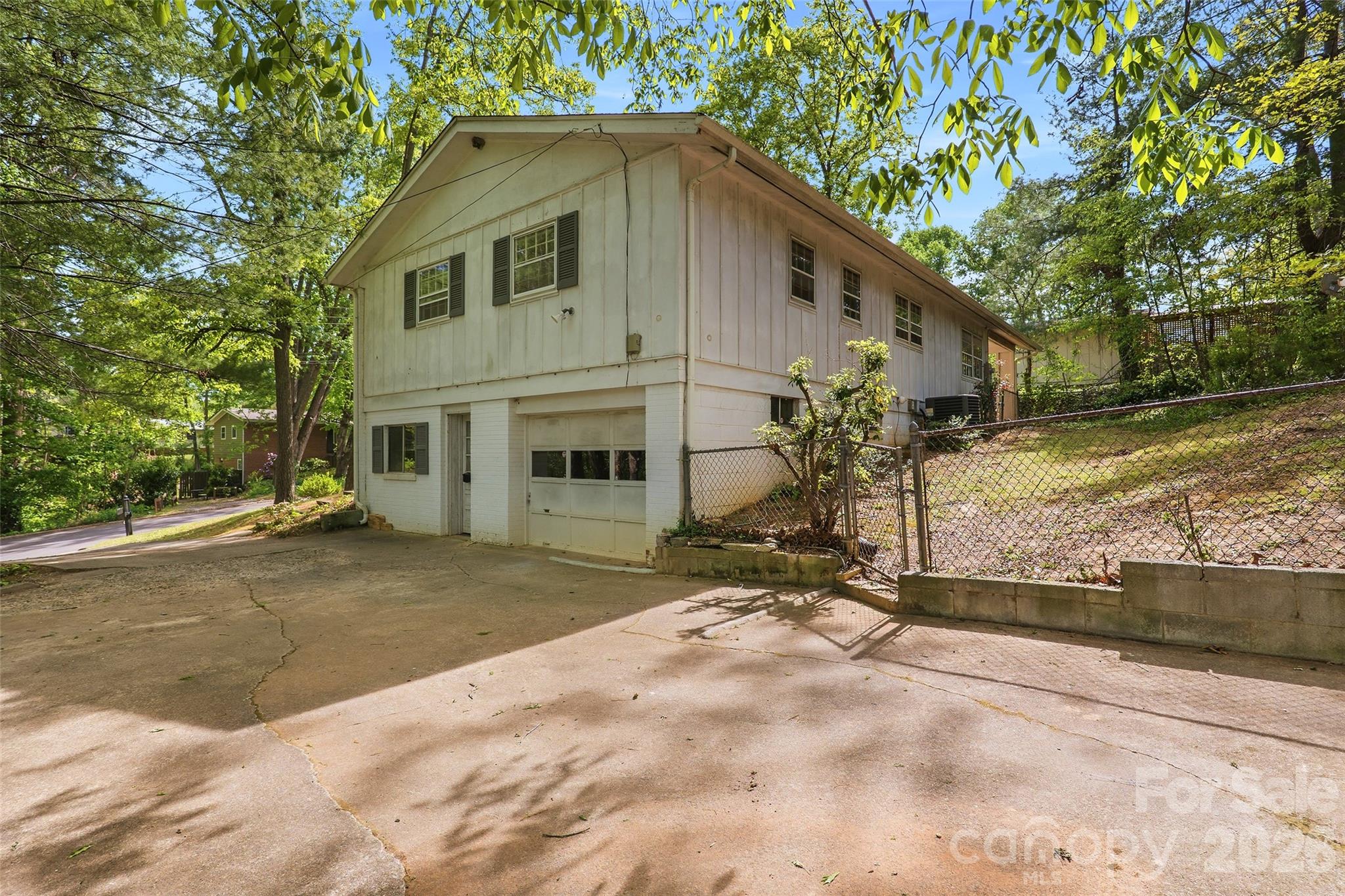 68 Imperial Court Asheville NC 28803