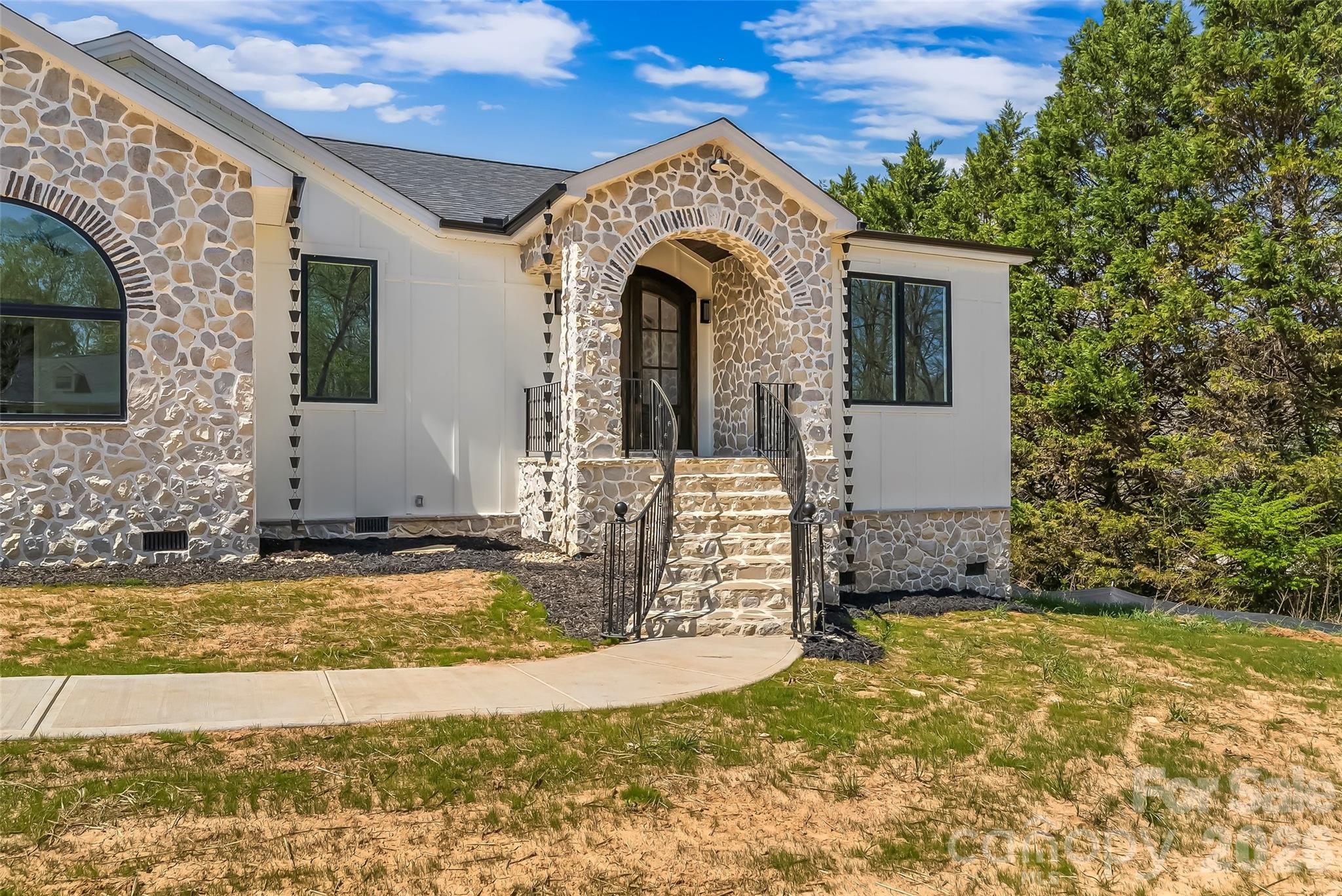 2714 Sides Avenue Connelly Springs NC 28612