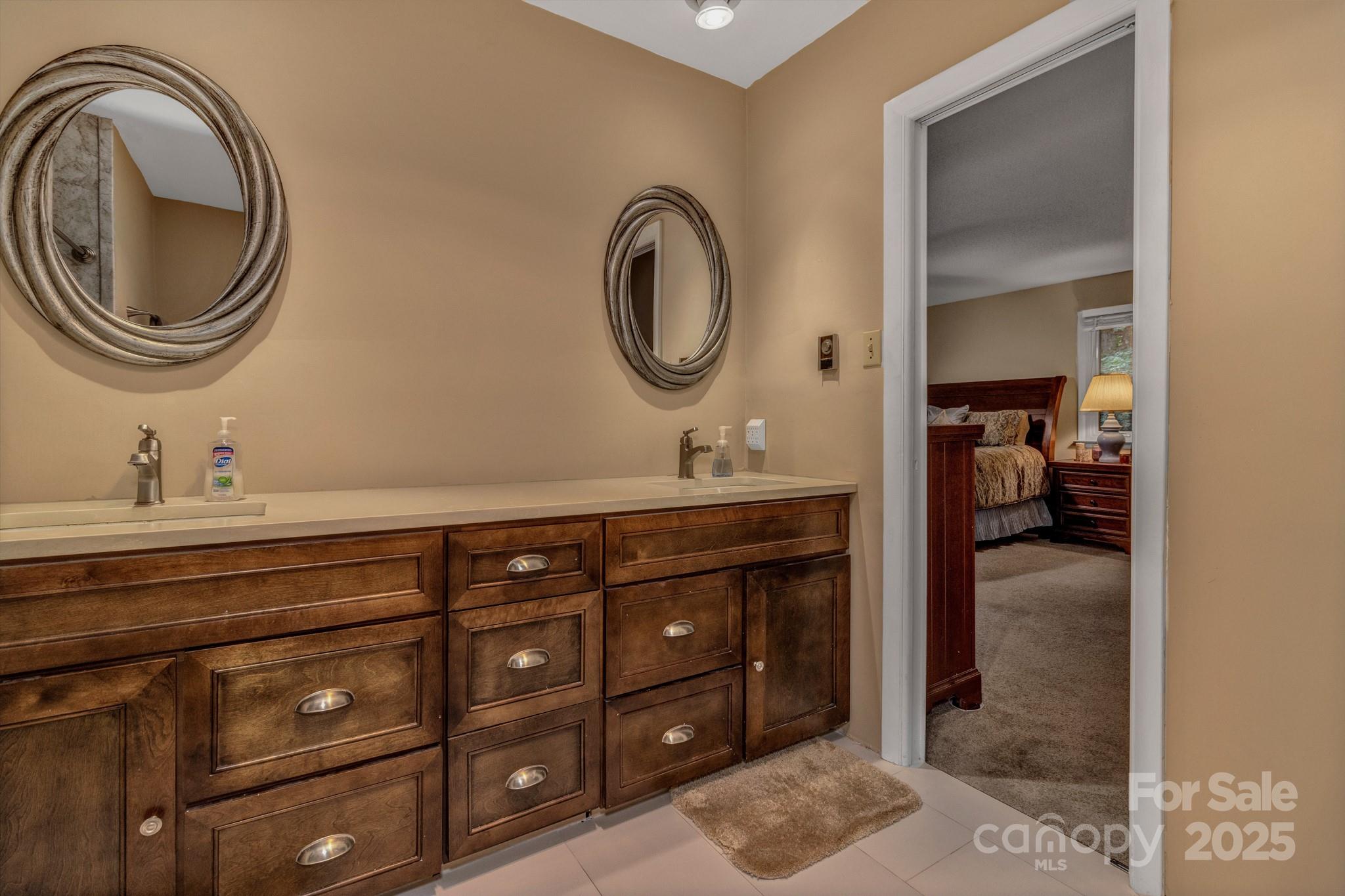 31 Mark Twain Road Asheville NC 28805