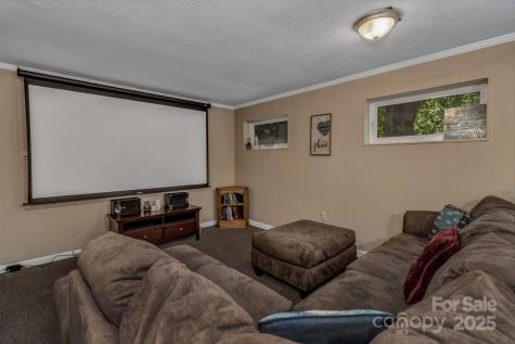 31 Mark Twain Road Asheville NC 28805