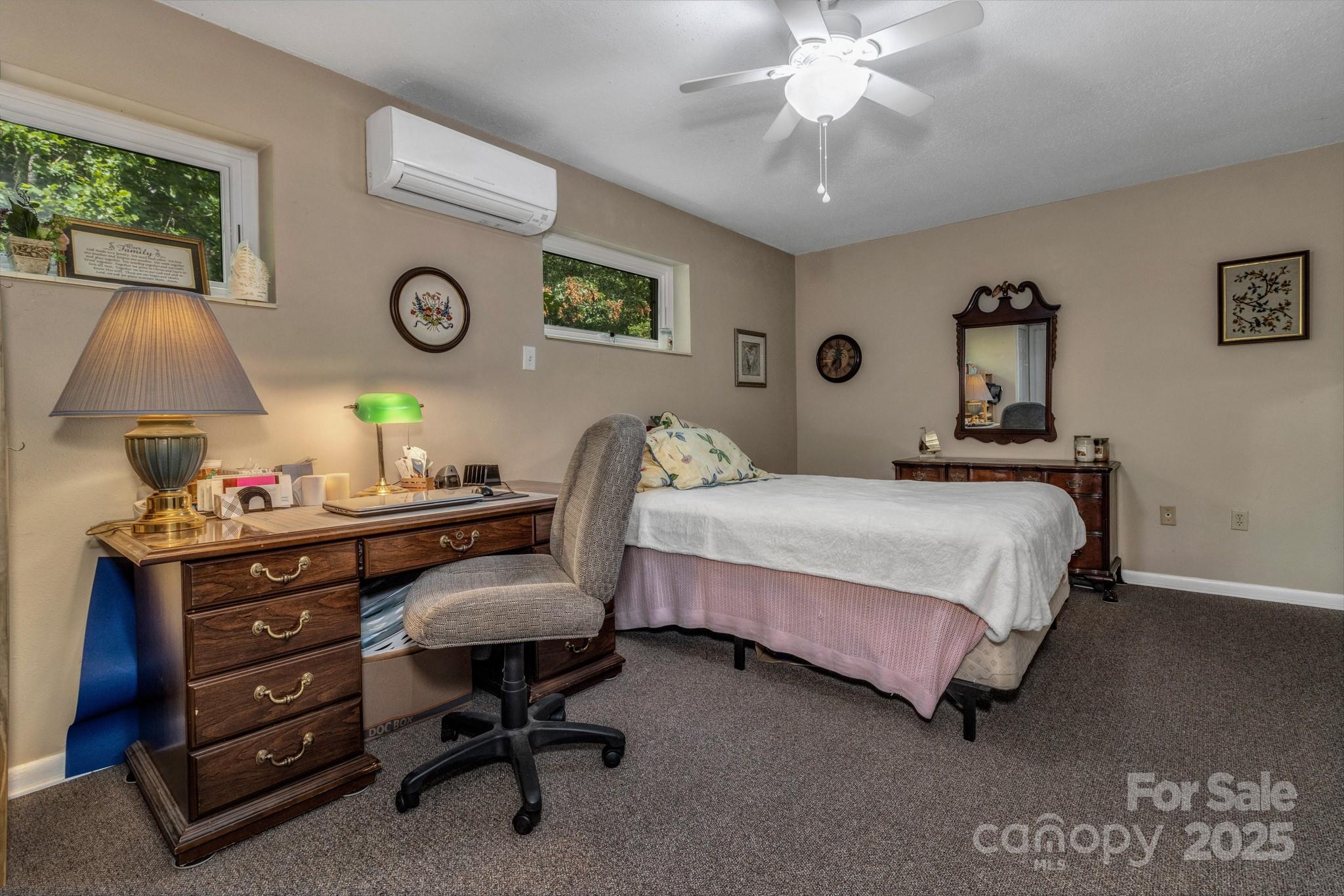 31 Mark Twain Road Asheville NC 28805