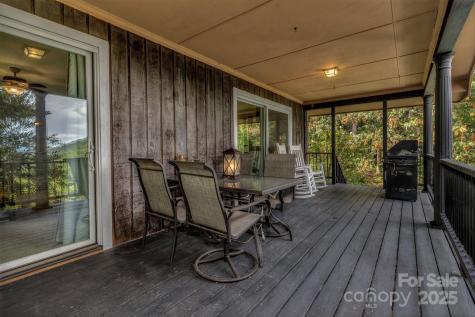 31 Mark Twain Road Asheville NC 28805