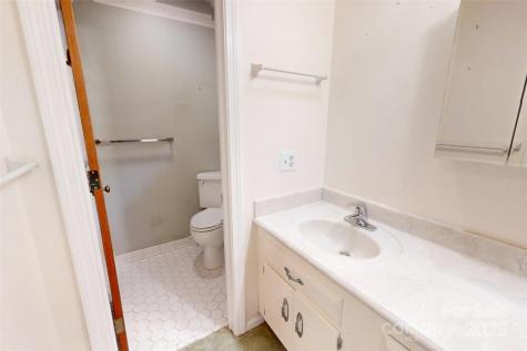 3204 Hickory Hill Road Hendersonville NC 28792