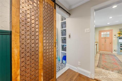 2034 Lanier Avenue Charlotte NC 28205