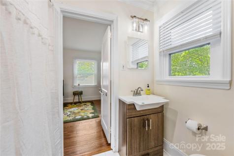 2034 Lanier Avenue Charlotte NC 28205