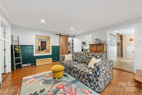 2034 Lanier Avenue Charlotte NC 28205