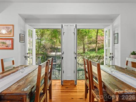 300 Ivy Terrace Drive Saluda NC 28773