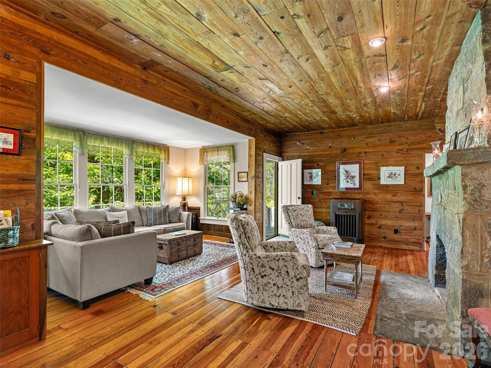 300 Ivy Terrace Drive Saluda NC 28773