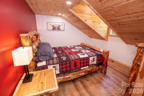 95 Lasso Lane Waynesville NC 28785