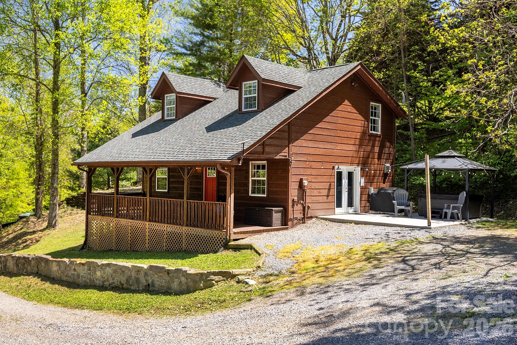 95 Lasso Lane Waynesville NC 28785