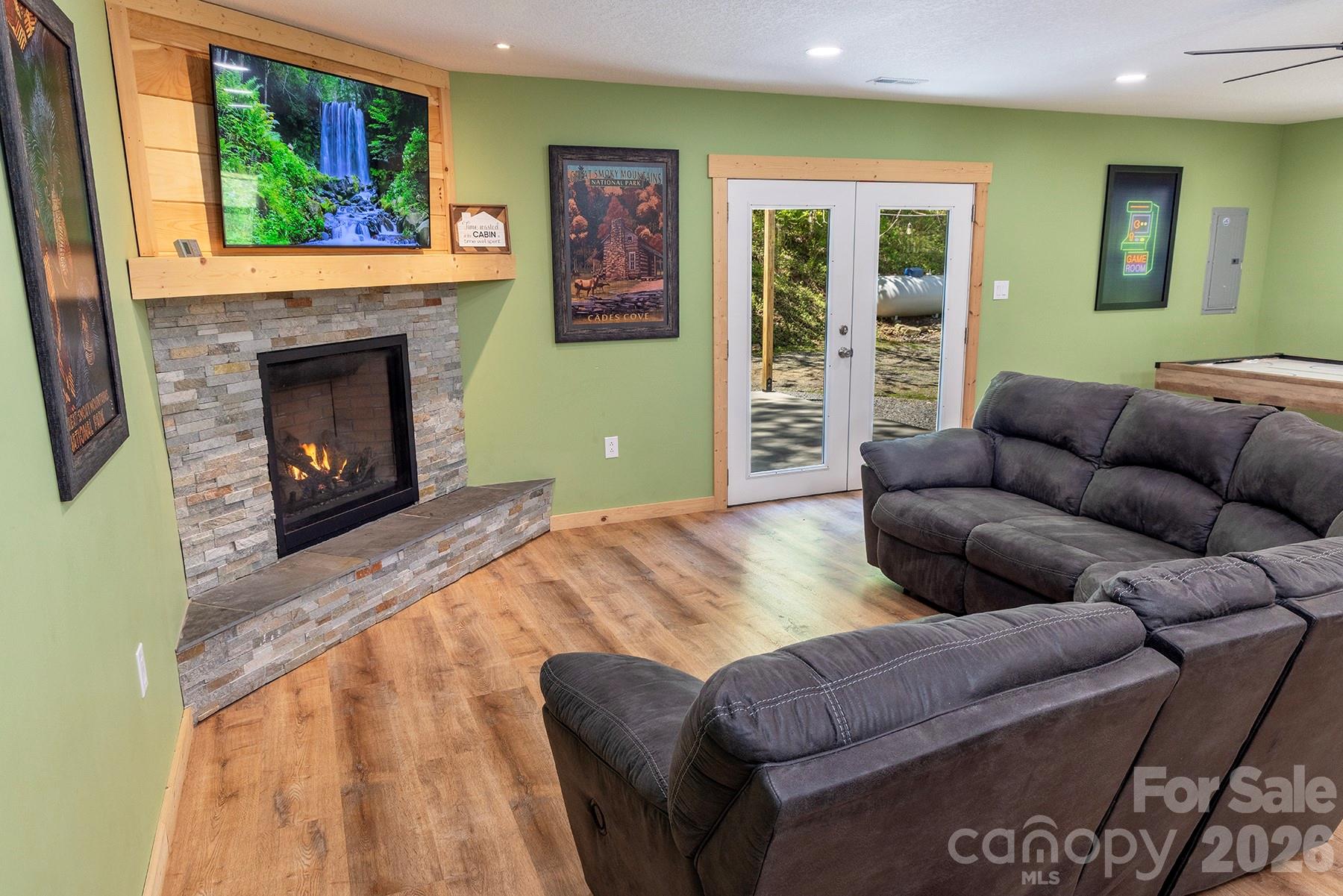 95 Lasso Lane Waynesville NC 28785