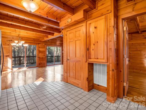 907 Hidden Lake Parkway Nebo NC 28761