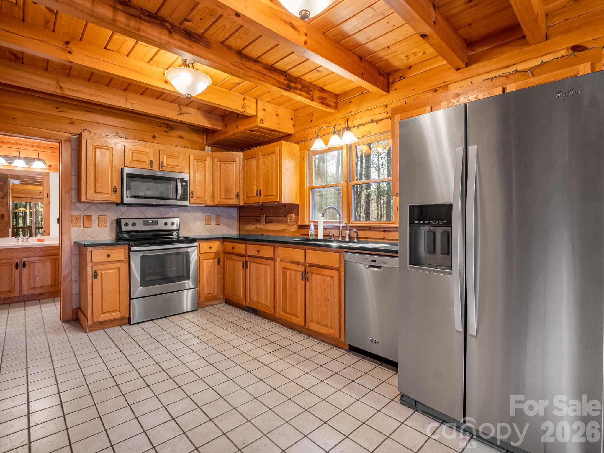 907 Hidden Lake Parkway Nebo NC 28761
