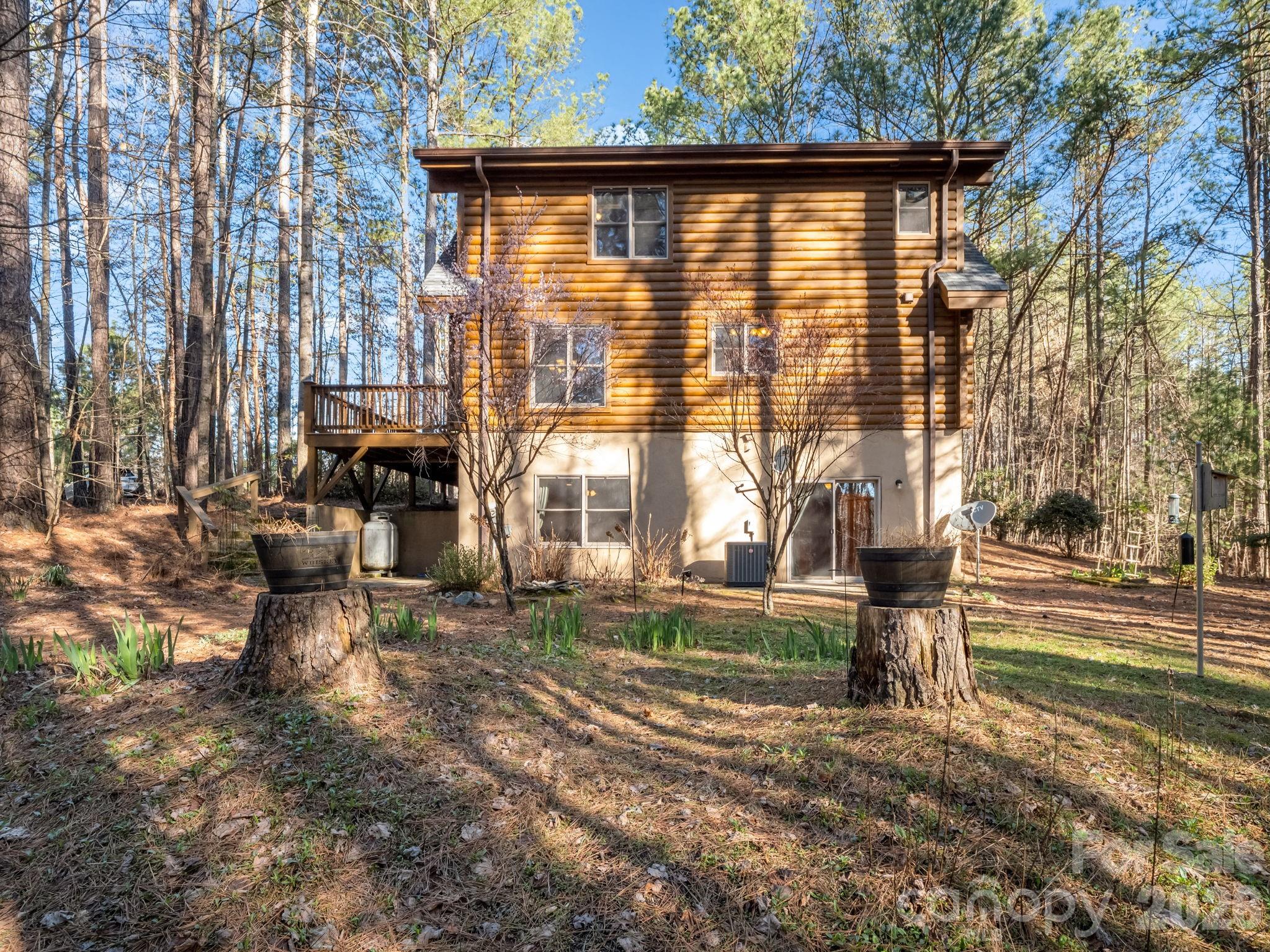 907 Hidden Lake Parkway Nebo NC 28761