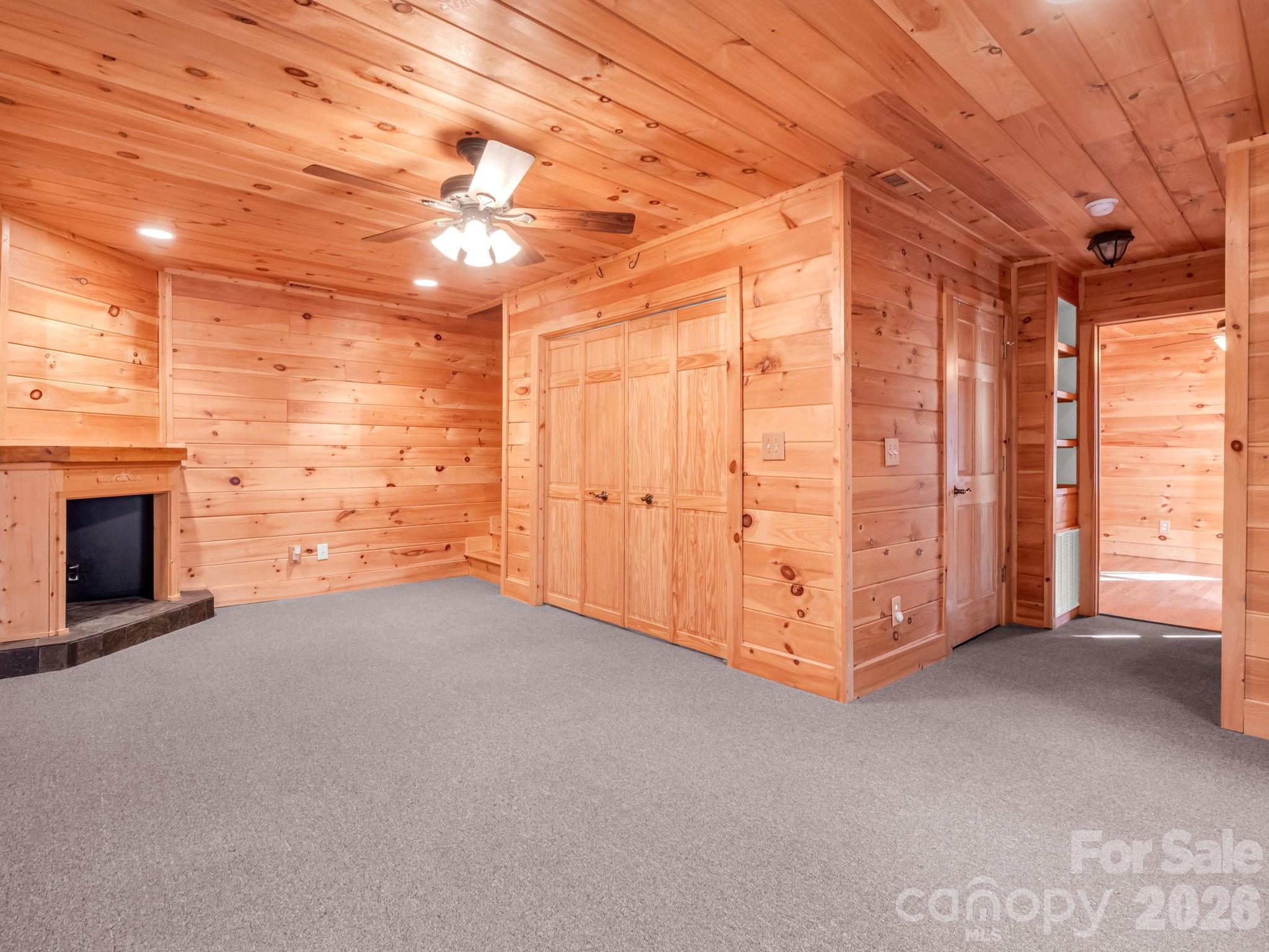 907 Hidden Lake Parkway Nebo NC 28761