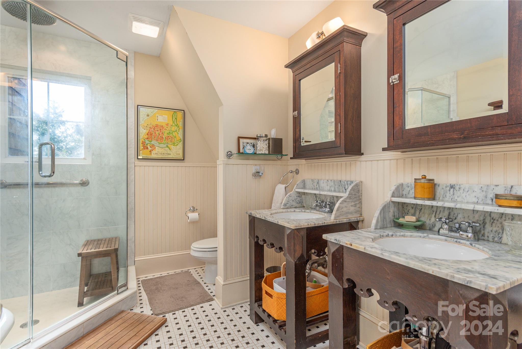 3 Red Oak Road Asheville NC 28804