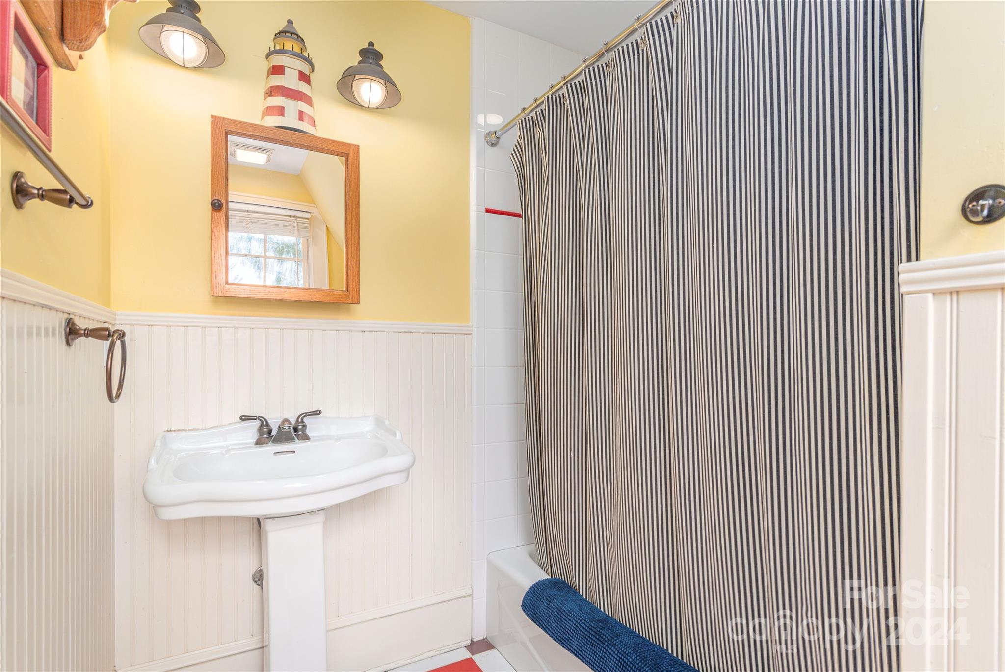 3 Red Oak Road Asheville NC 28804