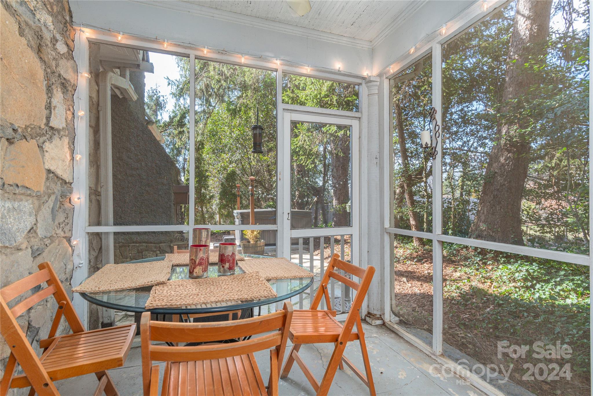 3 Red Oak Road Asheville NC 28804
