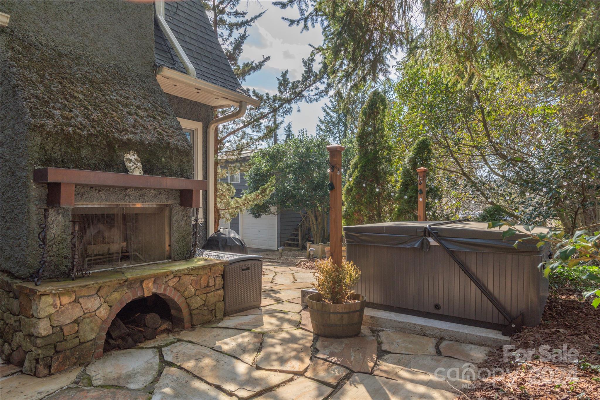 3 Red Oak Road Asheville NC 28804