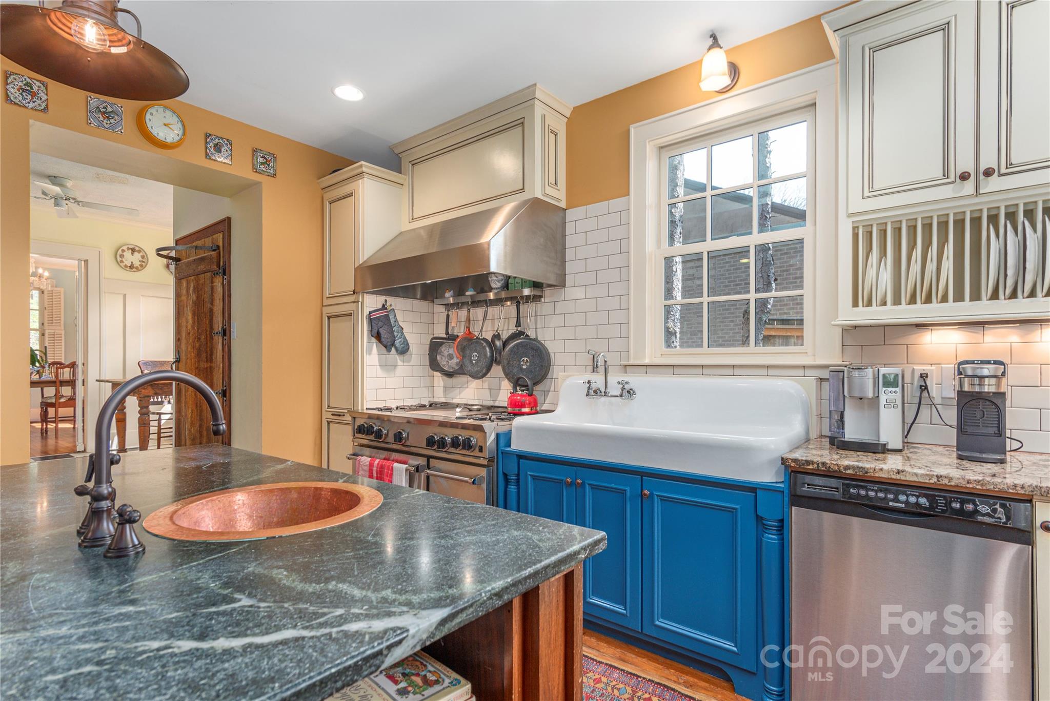 3 Red Oak Road Asheville NC 28804