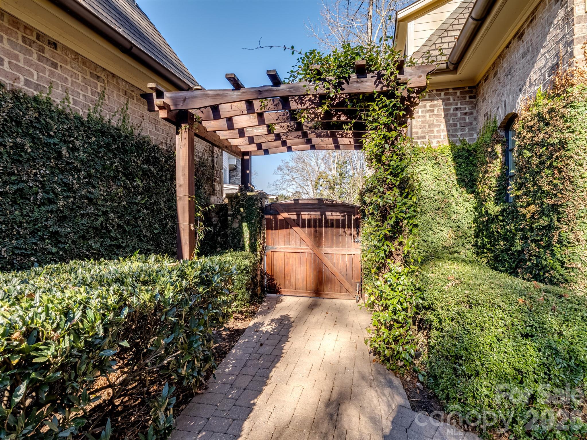 229 Wrenwood Lane Charlotte NC 28211