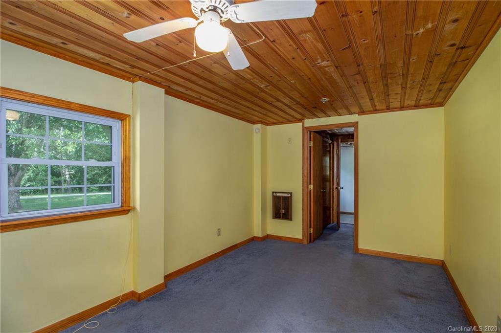 1005 Cattail Creek Road Burnsville NC 28714