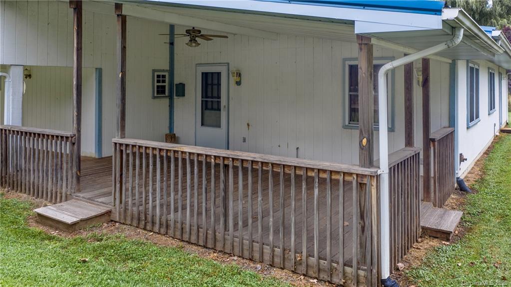 1005 Cattail Creek Road Burnsville NC 28714