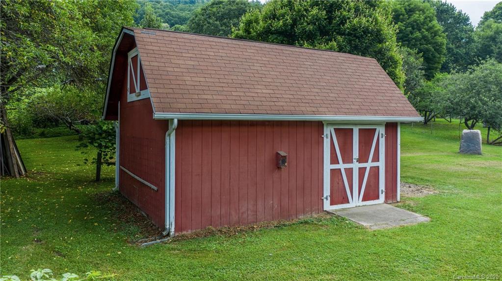 1005 Cattail Creek Road Burnsville NC 28714