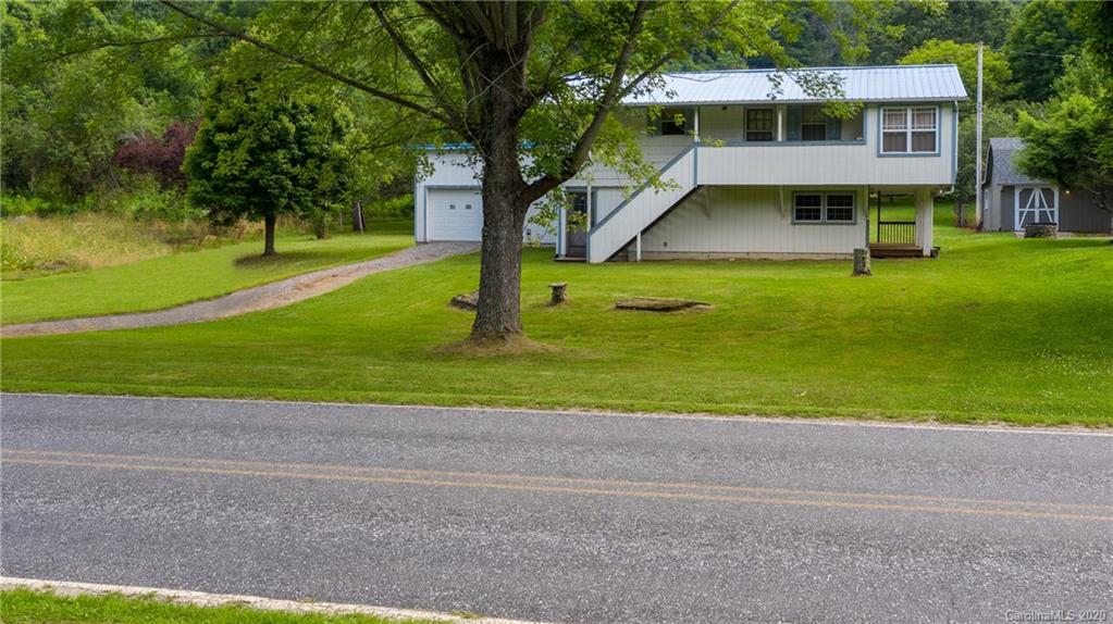 1005 Cattail Creek Road Burnsville NC 28714