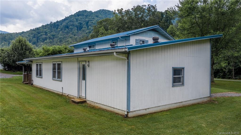 1005 Cattail Creek Road Burnsville NC 28714