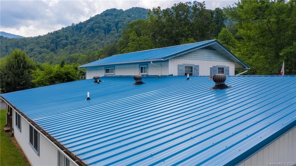 1005 Cattail Creek Road Burnsville NC 28714