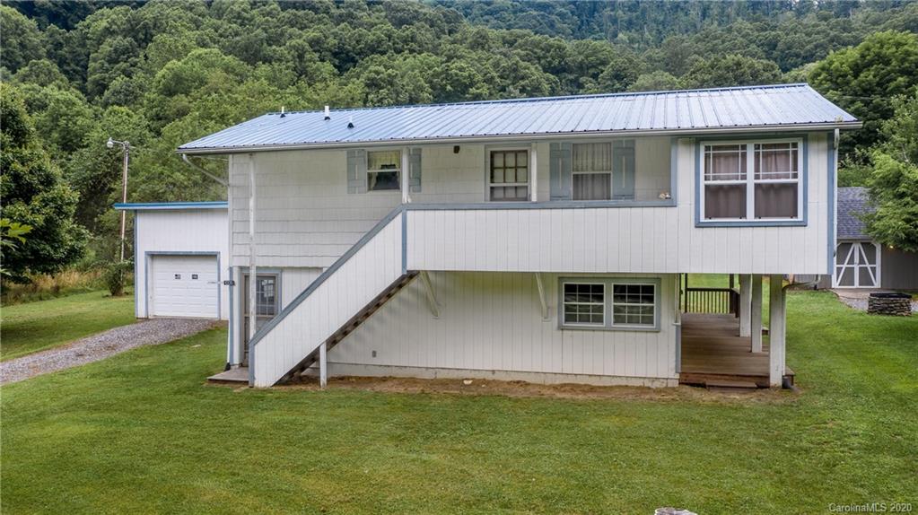1005 Cattail Creek Road Burnsville NC 28714
