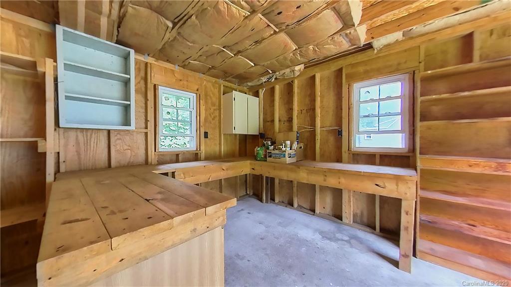1005 Cattail Creek Road Burnsville NC 28714