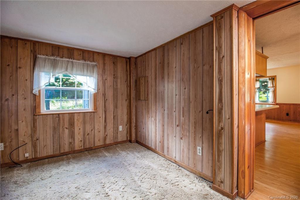 1005 Cattail Creek Road Burnsville NC 28714