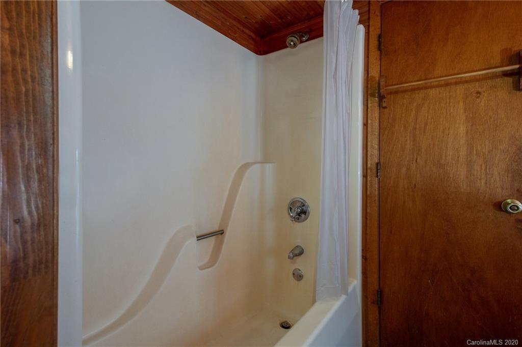 1005 Cattail Creek Road Burnsville NC 28714