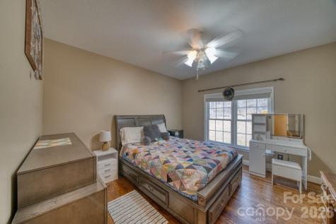 45 Baton Lane Asheville NC 28803