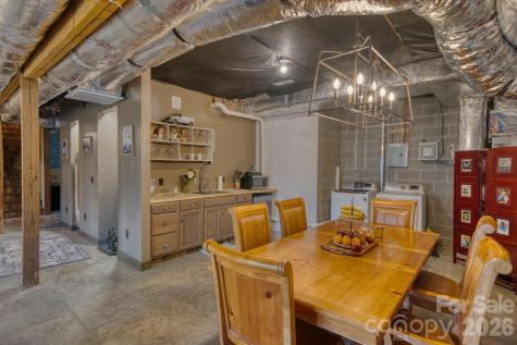 45 Baton Lane Asheville NC 28803