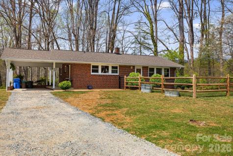 194 Carolina Avenue Brevard NC 28712