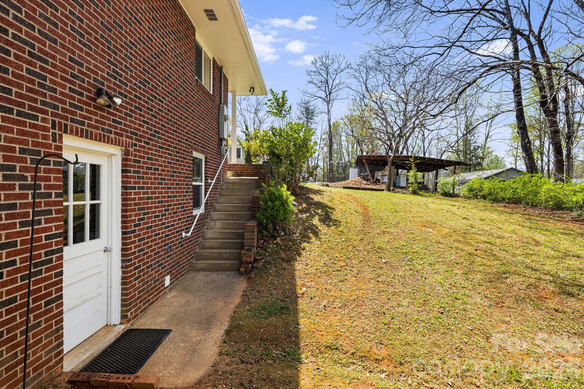 194 Carolina Avenue Brevard NC 28712