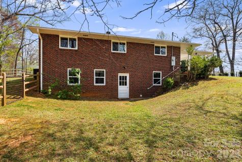 194 Carolina Avenue Brevard NC 28712