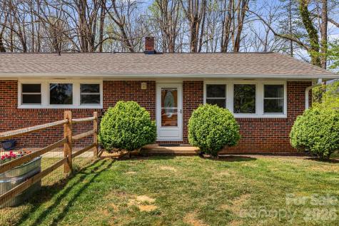 194 Carolina Avenue Brevard NC 28712