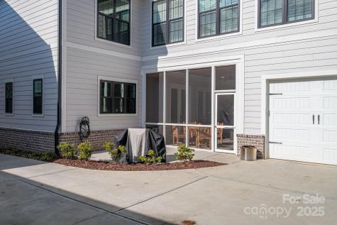 10 Oak Street Belmont NC 28012