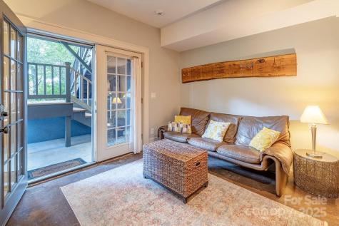 19 Northview Street Asheville NC 28801