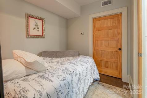 19 Northview Street Asheville NC 28801