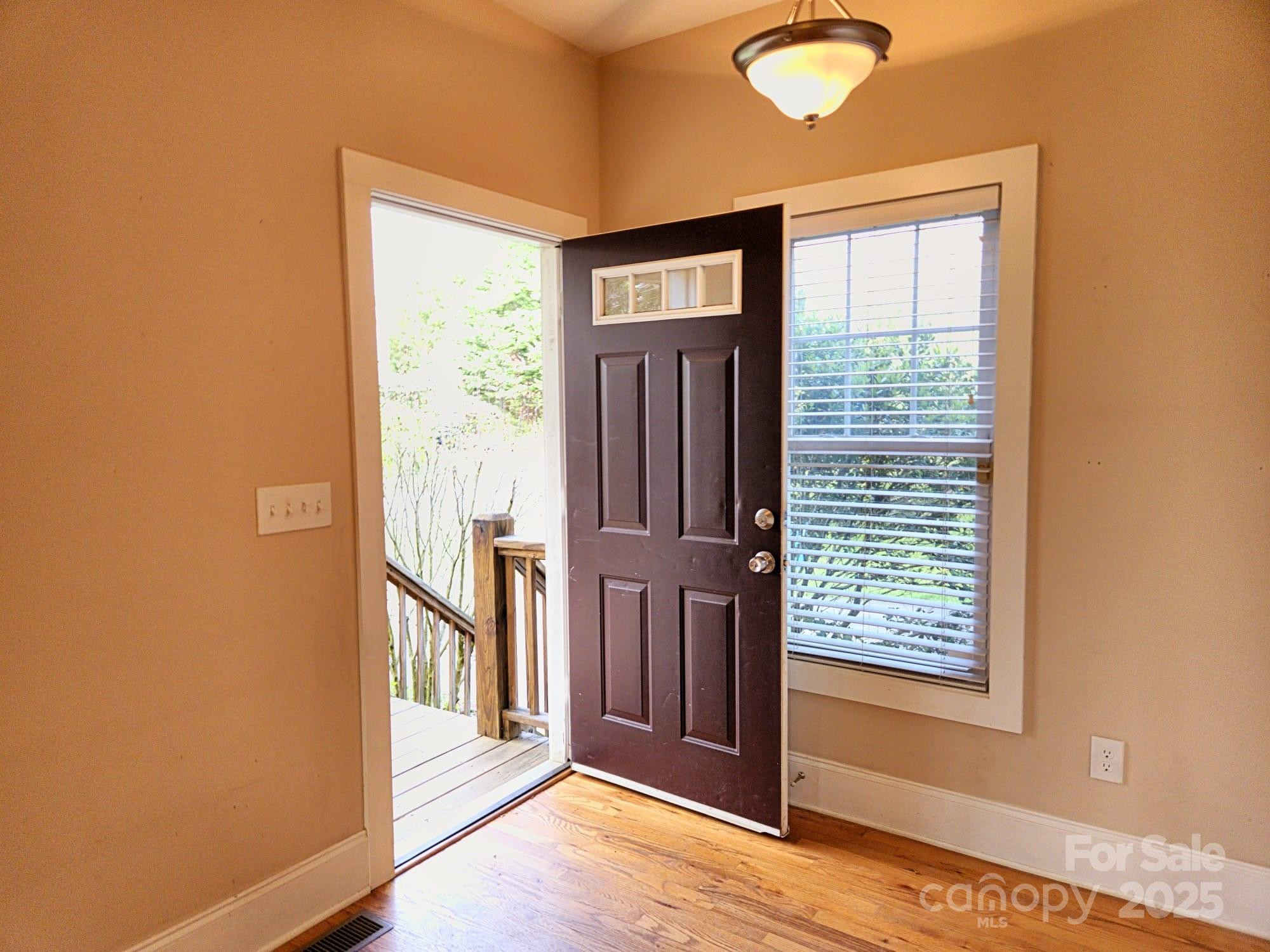 17 Lamar Avenue Asheville NC 28803