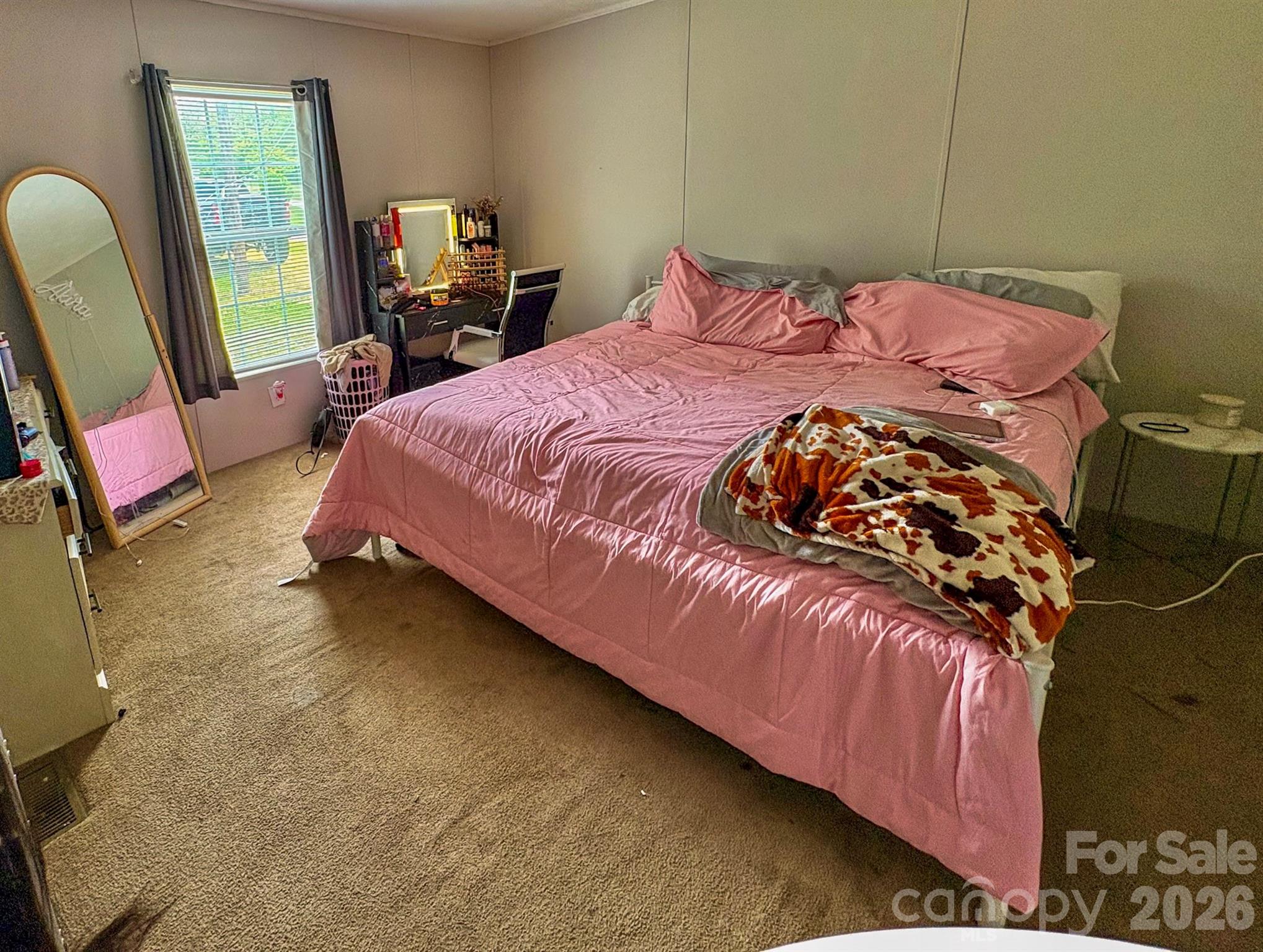 718 W Virginia Avenue Bessemer City NC 28016